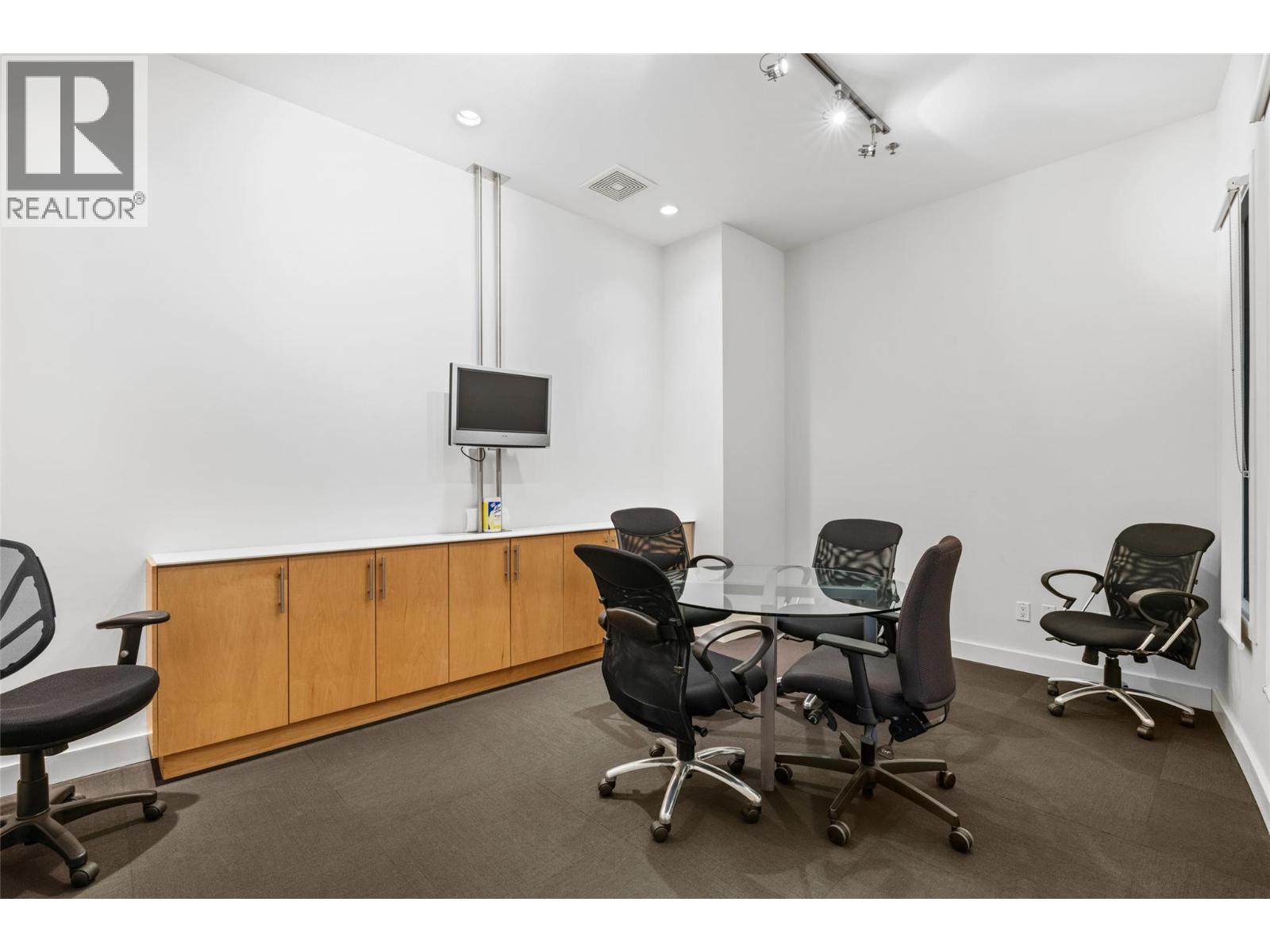 1495 Graham Street Unit# 406