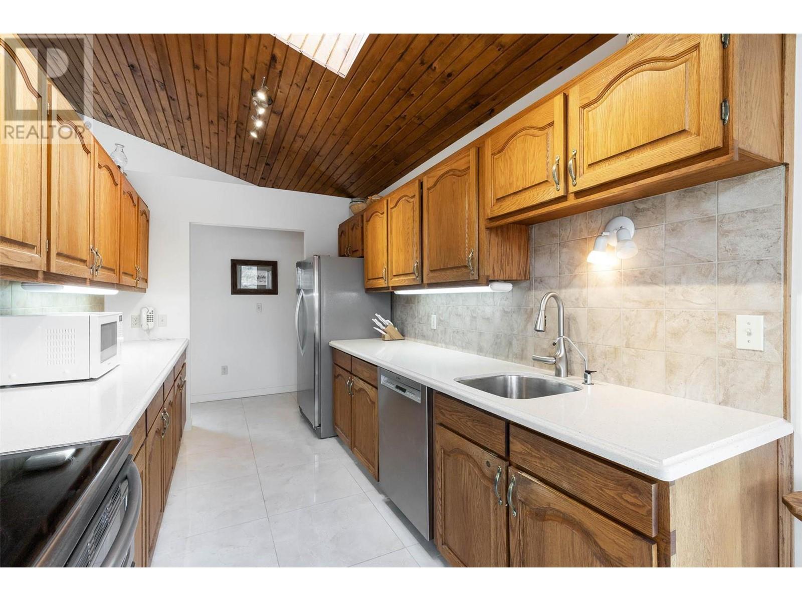 9983 Okanagan Centre Road W