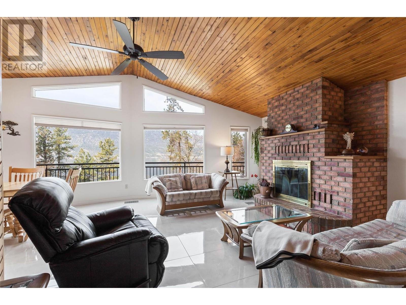 9983 Okanagan Centre Road W