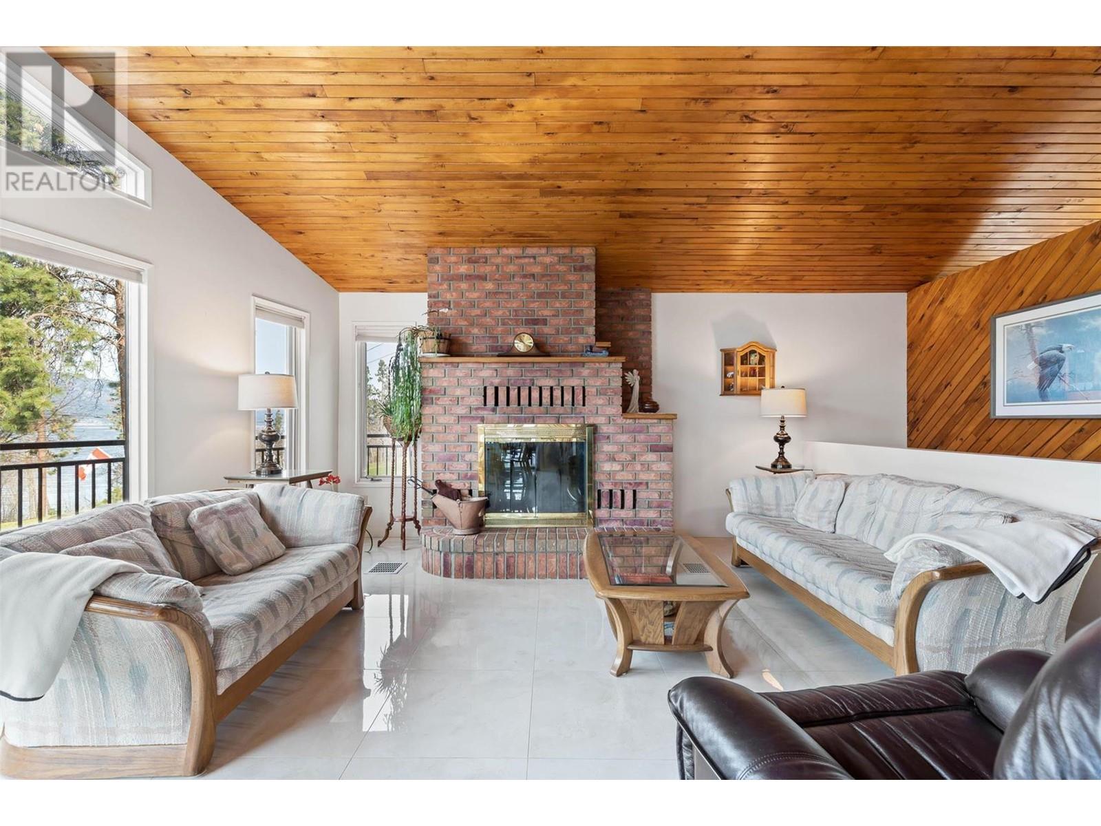 9983 Okanagan Centre Road W