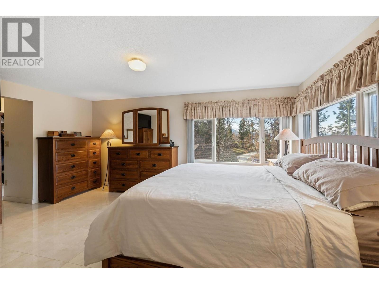 9983 Okanagan Centre Road W