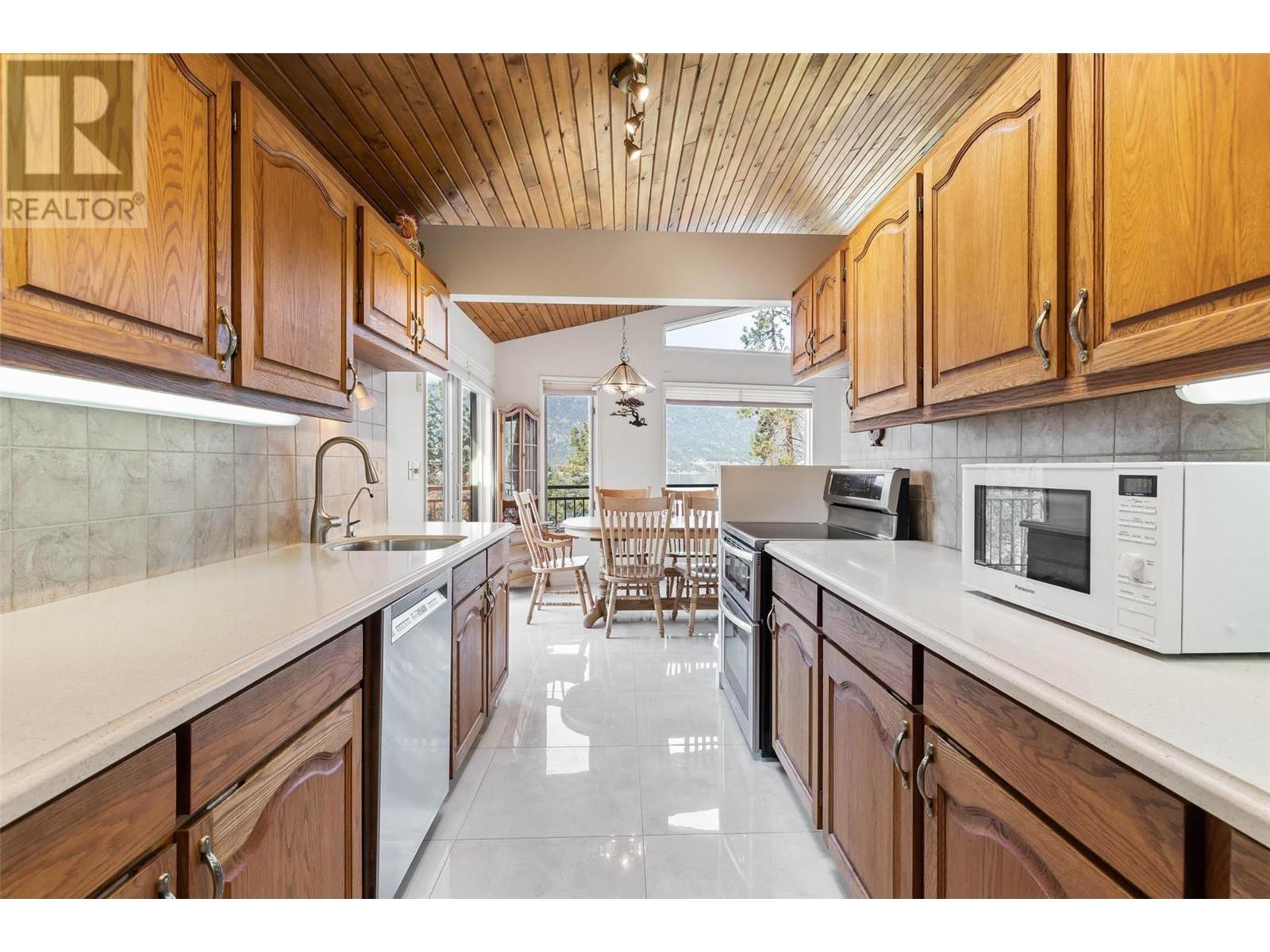 9983 Okanagan Centre Road W