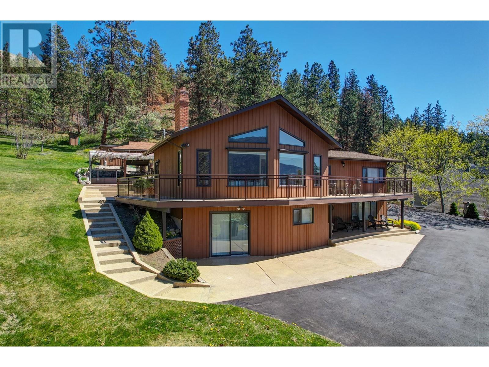 9983 Okanagan Centre Road W