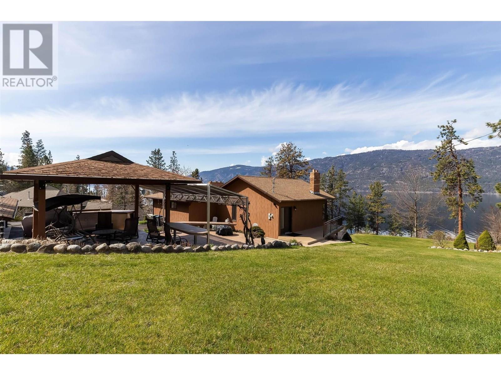 9983 Okanagan Centre Road W
