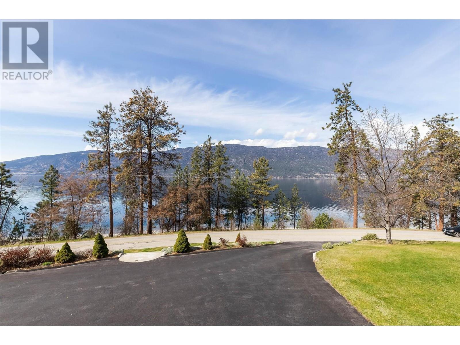 9983 Okanagan Centre Road W