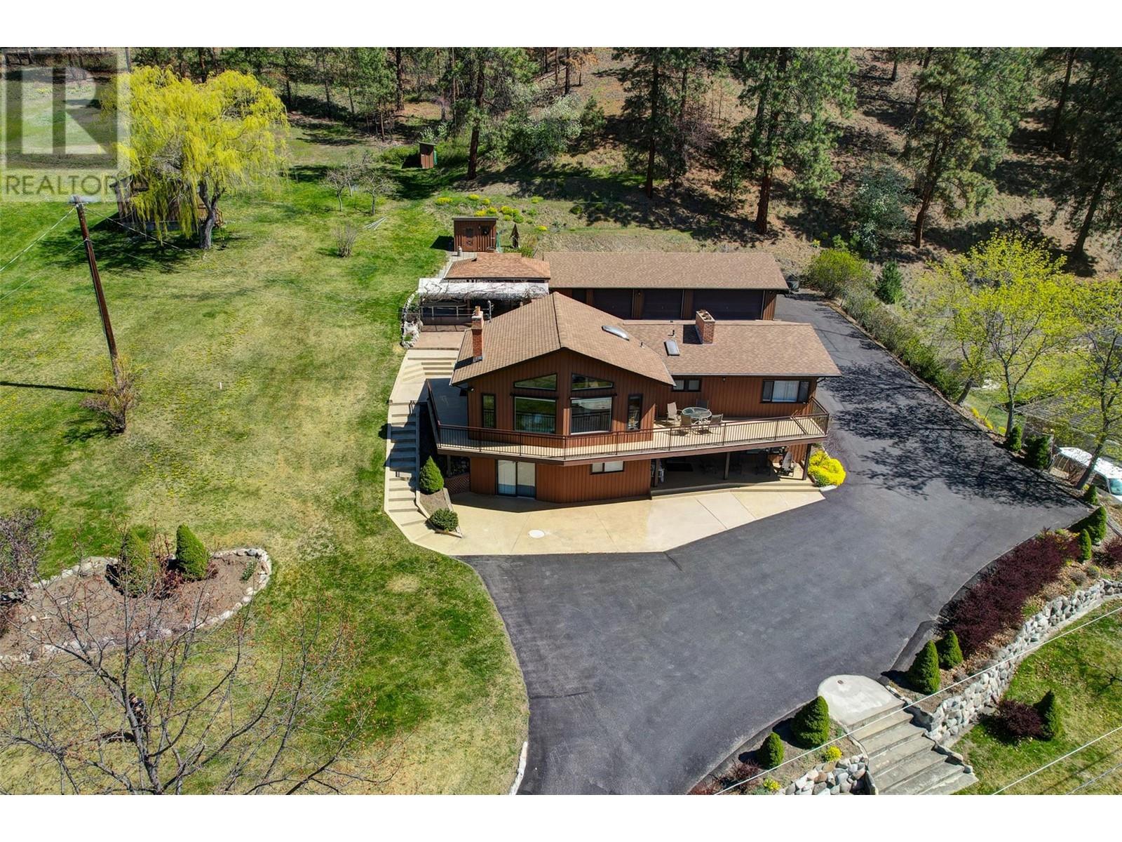 9983 Okanagan Centre Road W