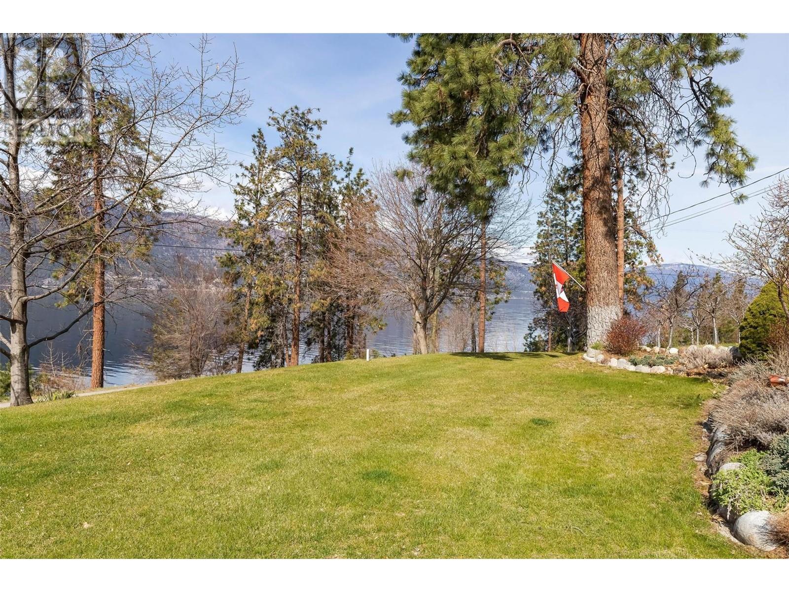 9983 Okanagan Centre Road W