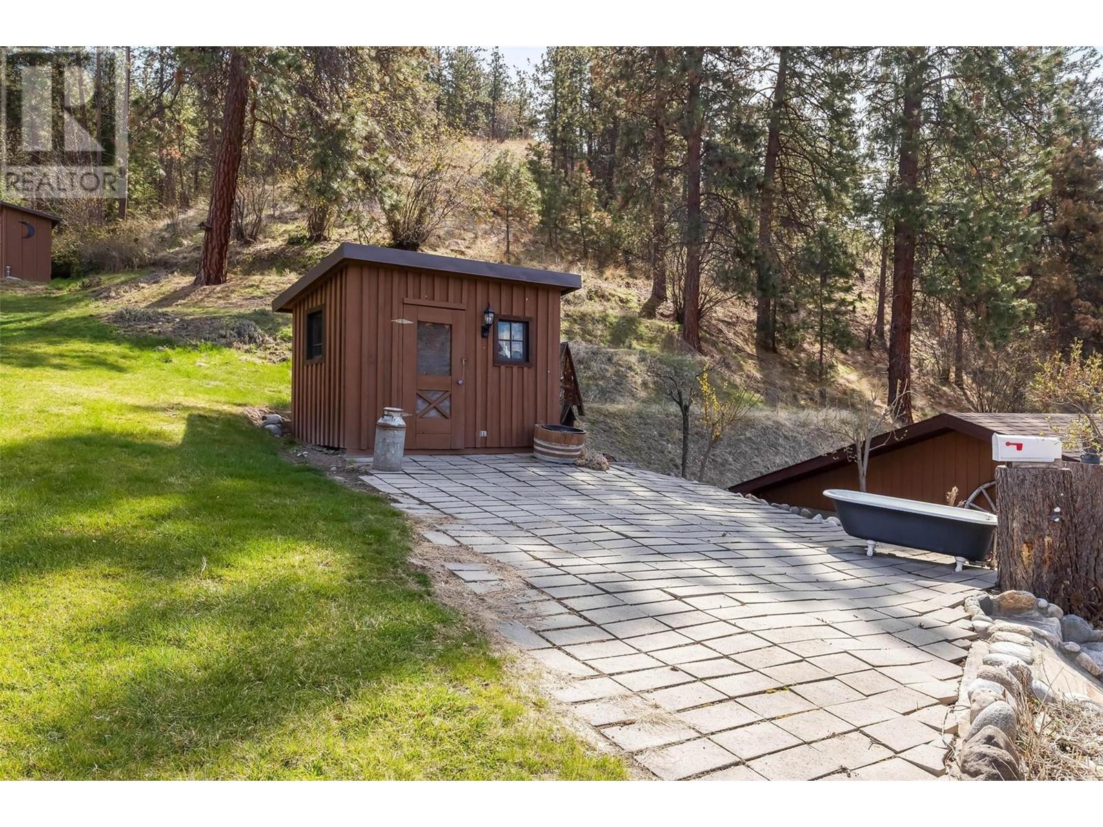 9983 Okanagan Centre Road W
