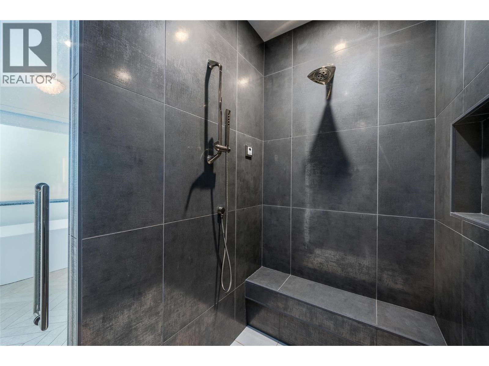 3567 Lakeshore Road
