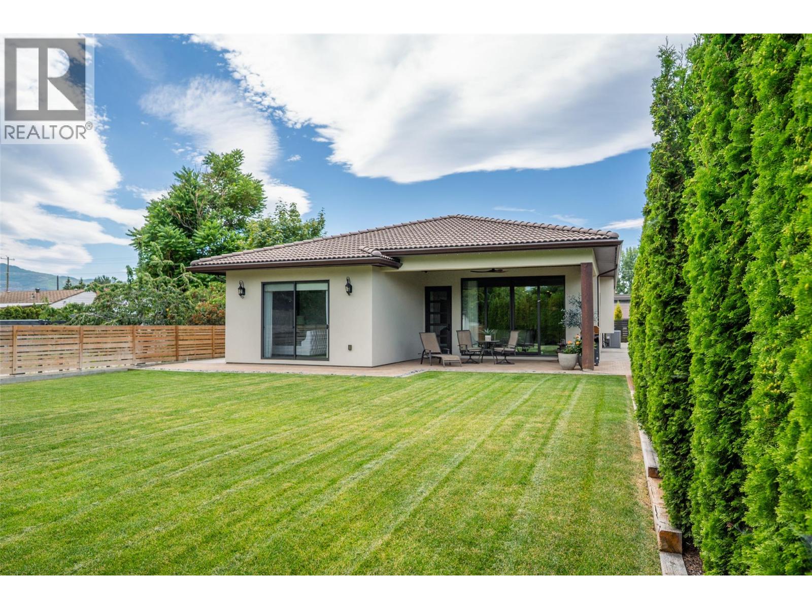 3567 Lakeshore Road