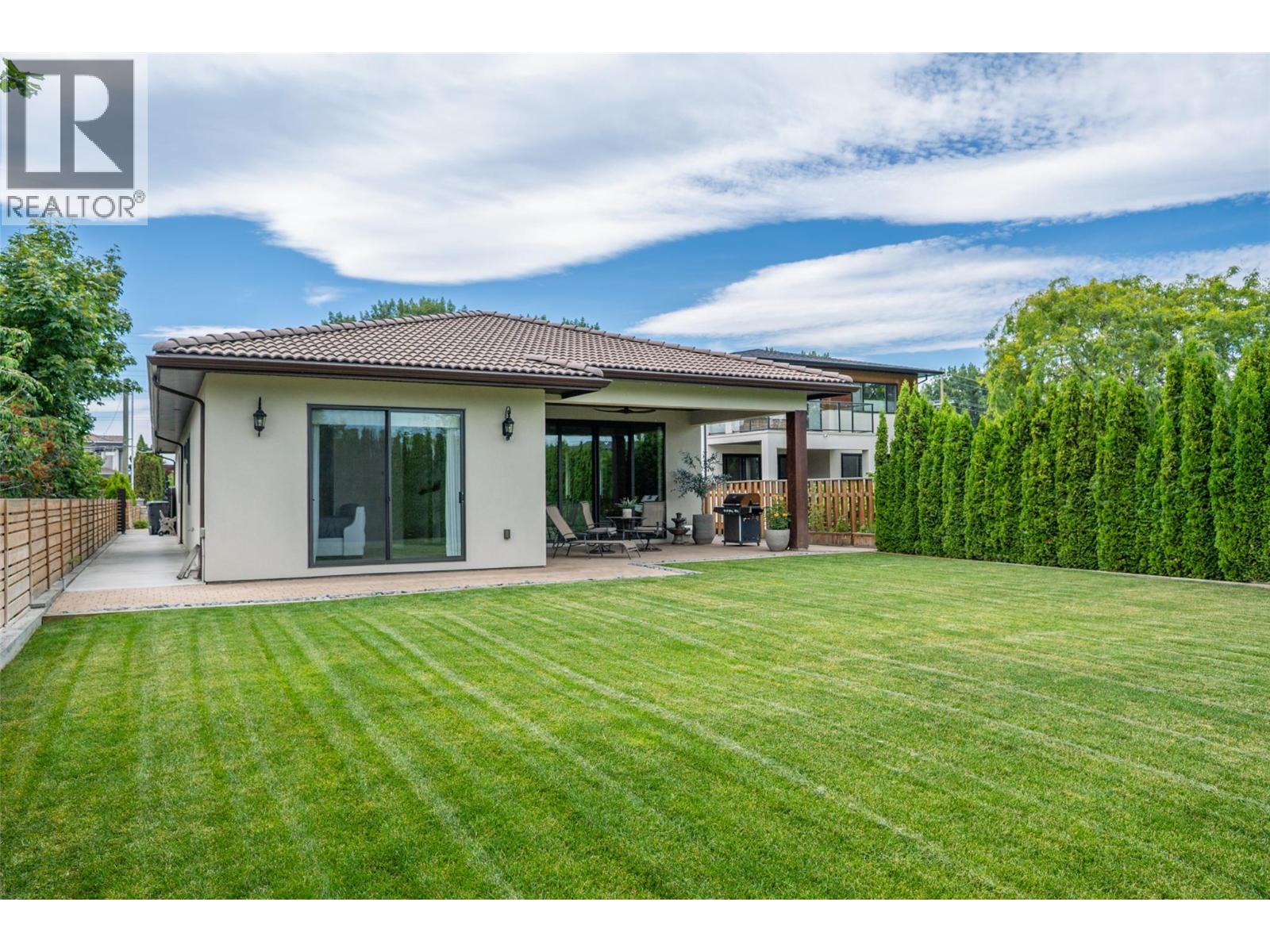 3567 Lakeshore Road