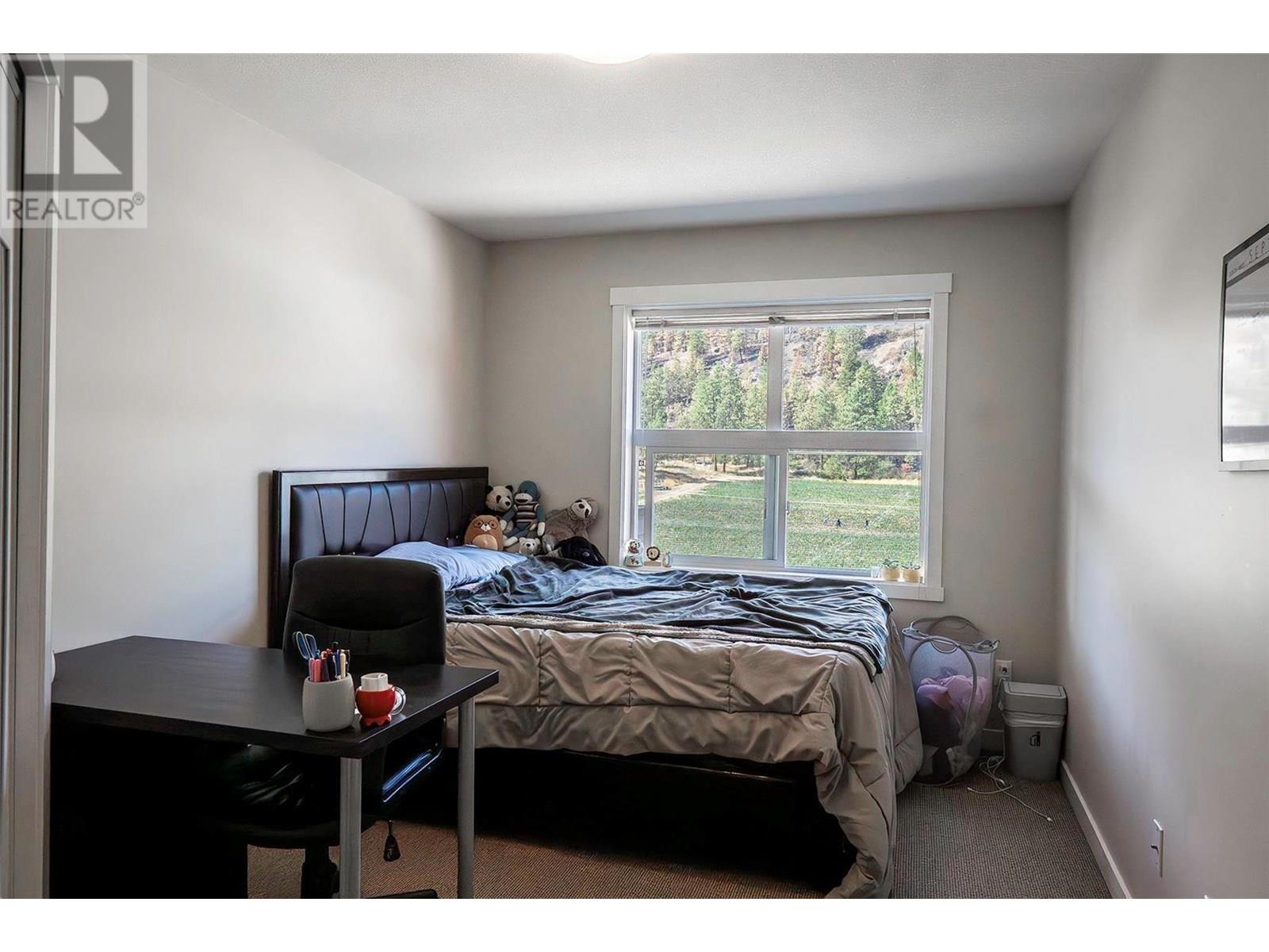 1481 Glenmore Road N Unit# 301