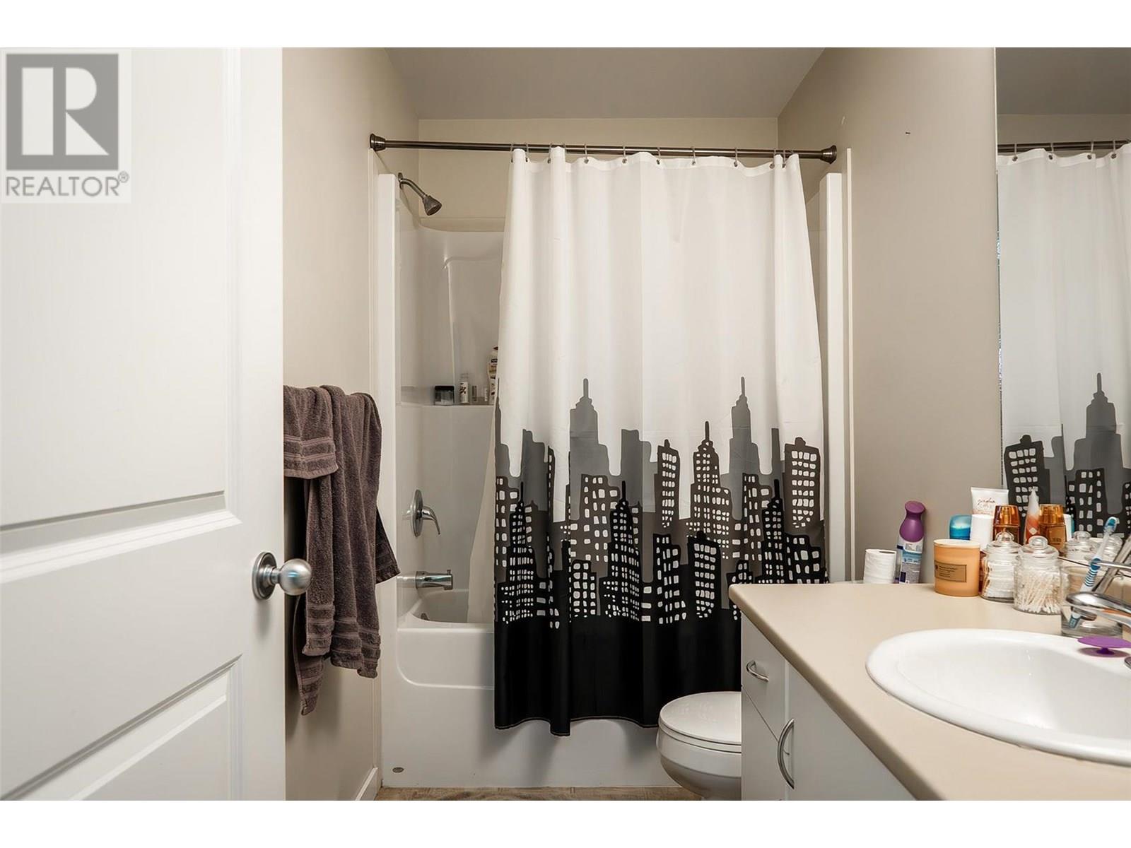1481 Glenmore Road N Unit# 301