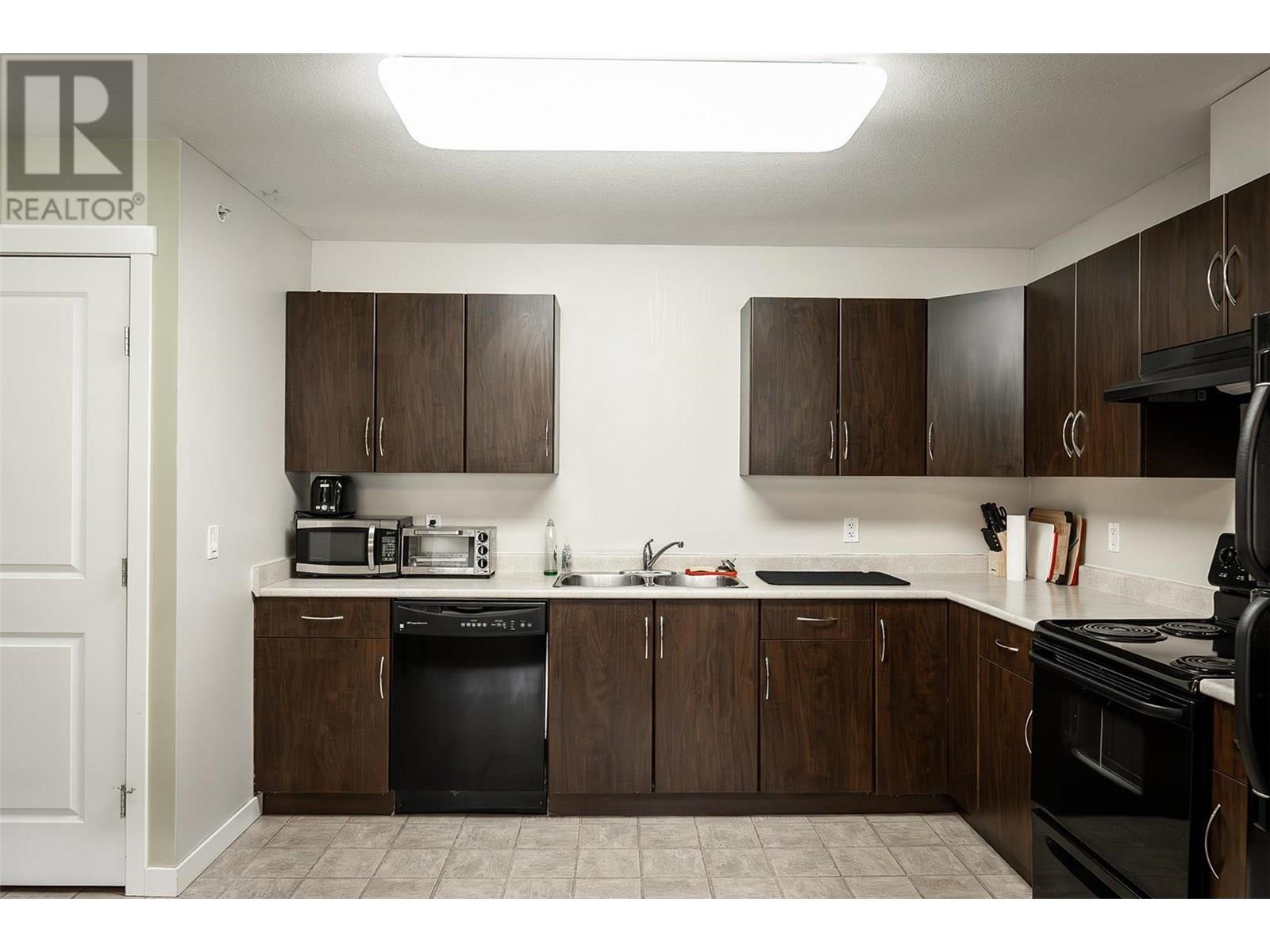1481 Glenmore Road N Unit# 301