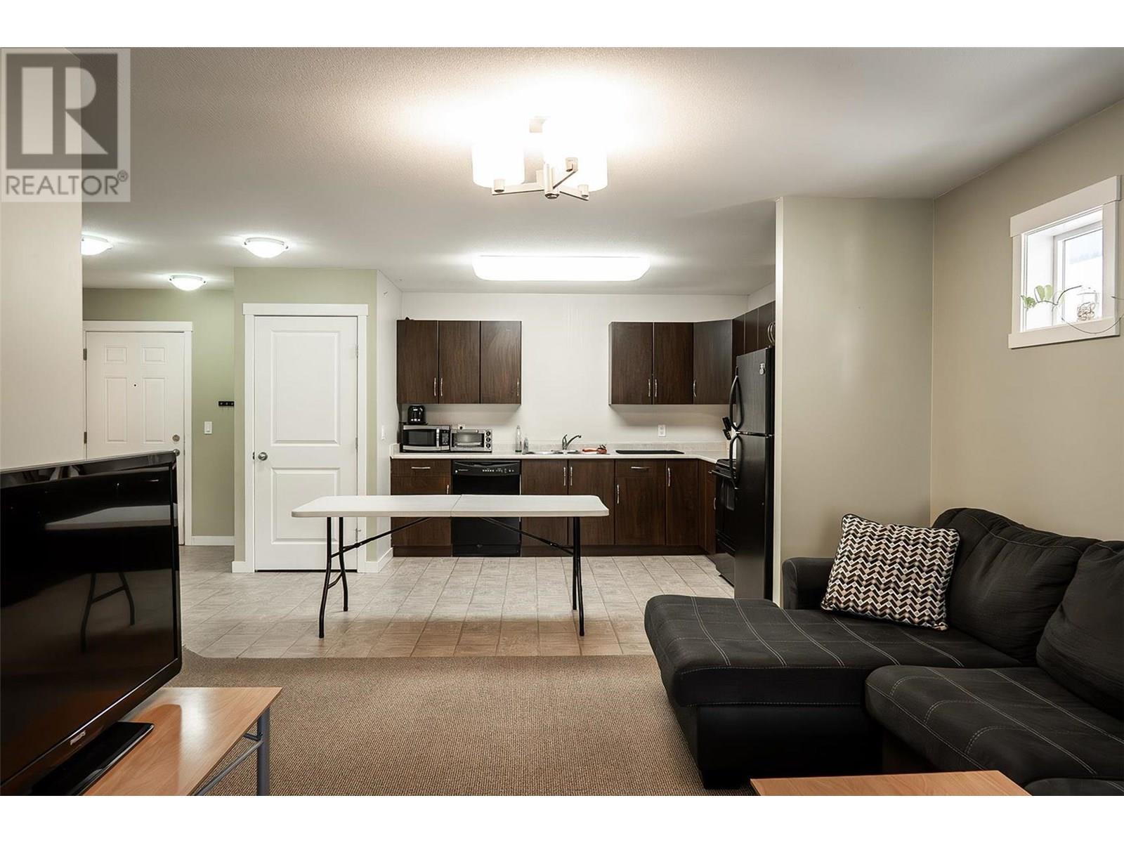1481 Glenmore Road N Unit# 301