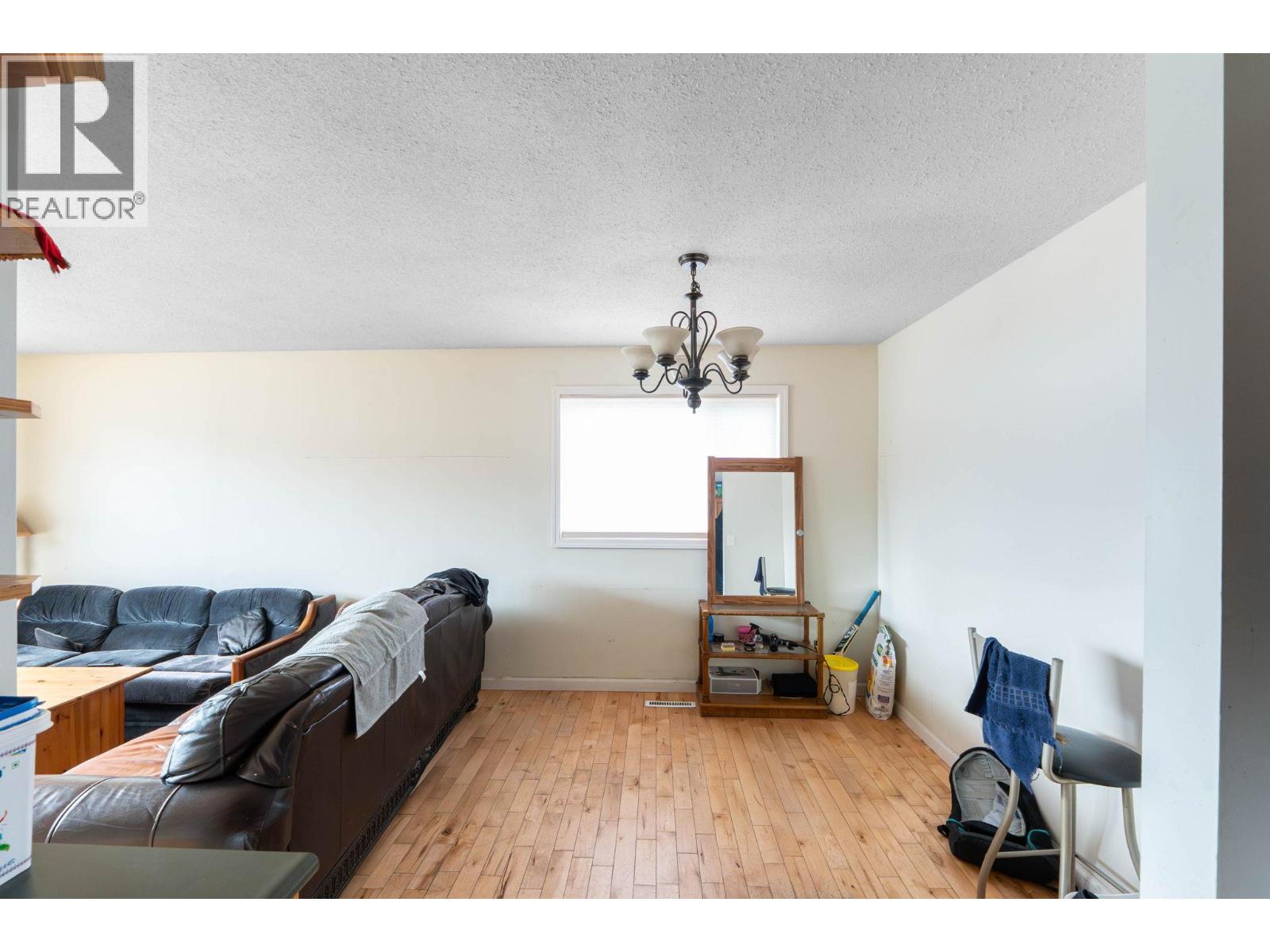 540 Lomond Road