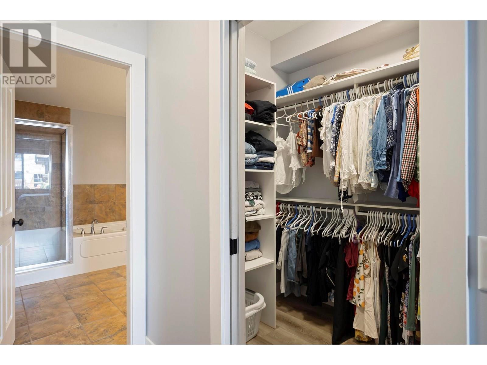 2532 Shoreline Drive Unit# 102