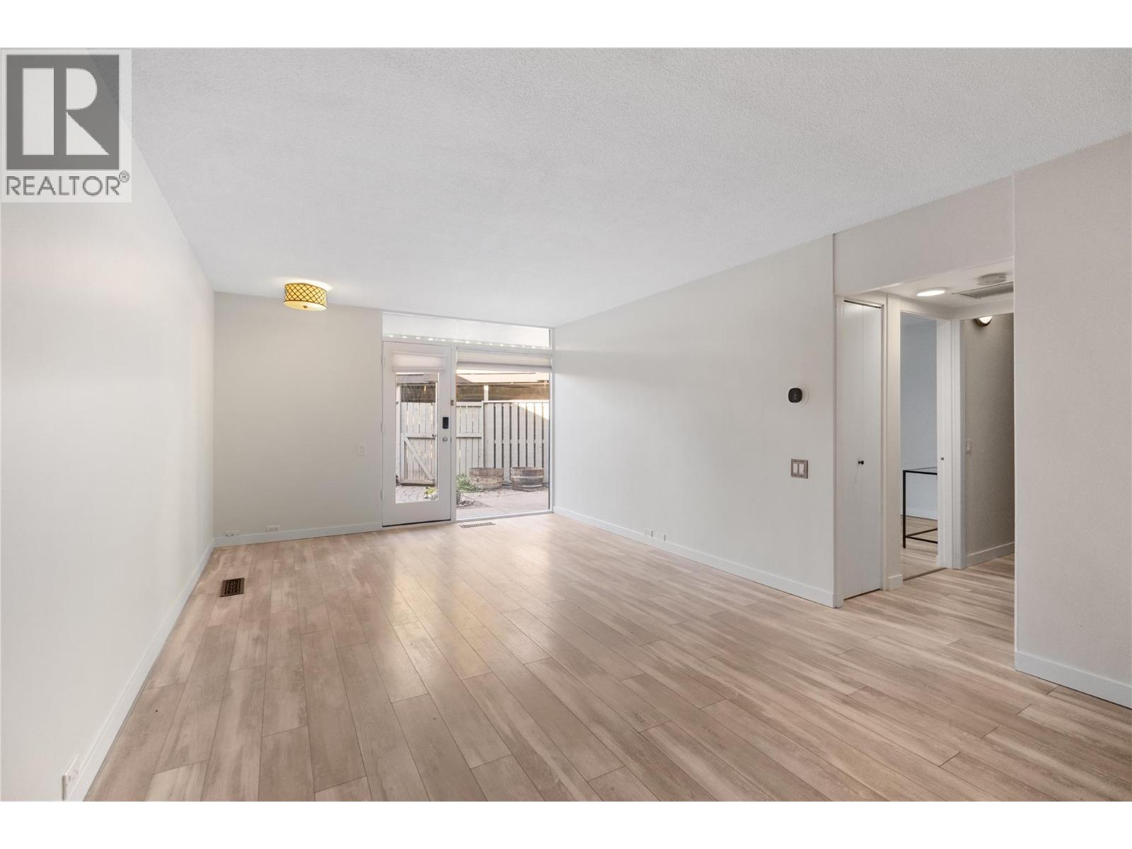 353 Boyce Crescent Unit# 14