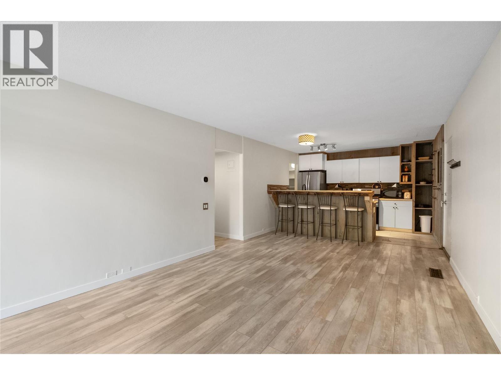 353 Boyce Crescent Unit# 14
