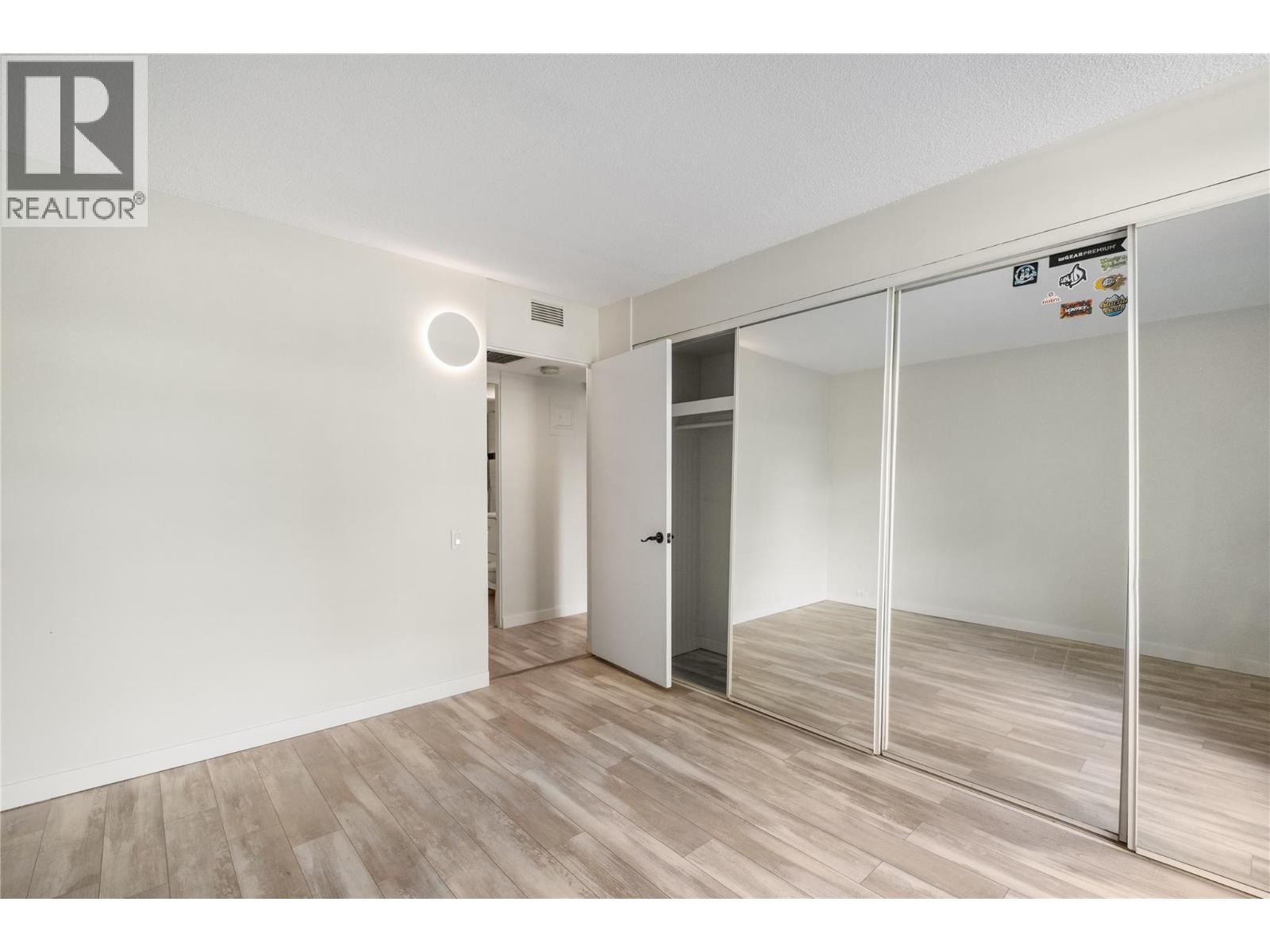 353 Boyce Crescent Unit# 14