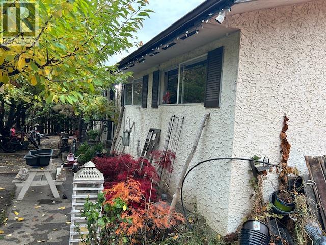 3597 Lakeshore Road