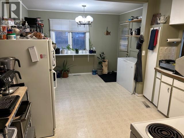 3595 Lakeshore Road