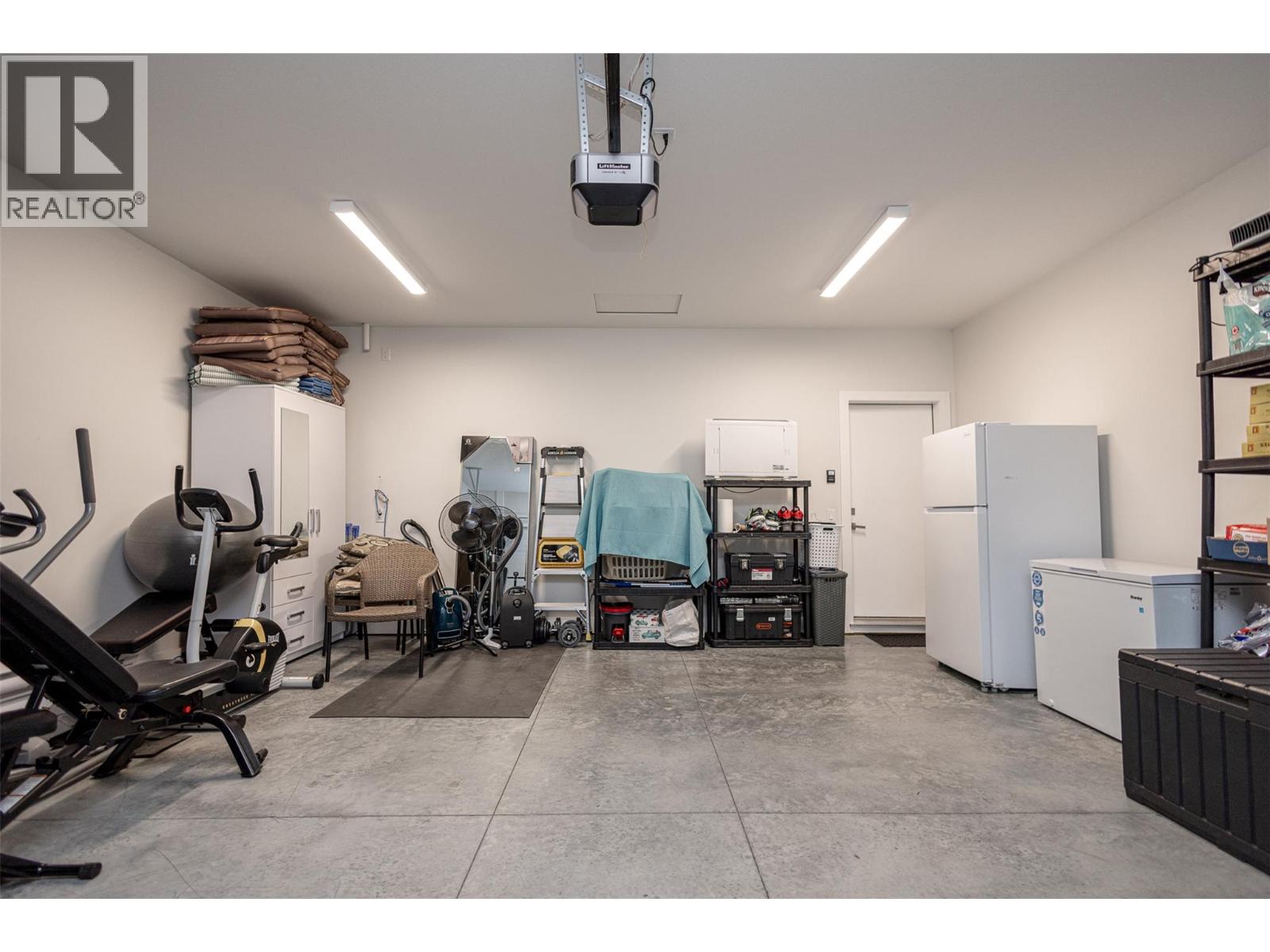 2118 Ryegrass Road