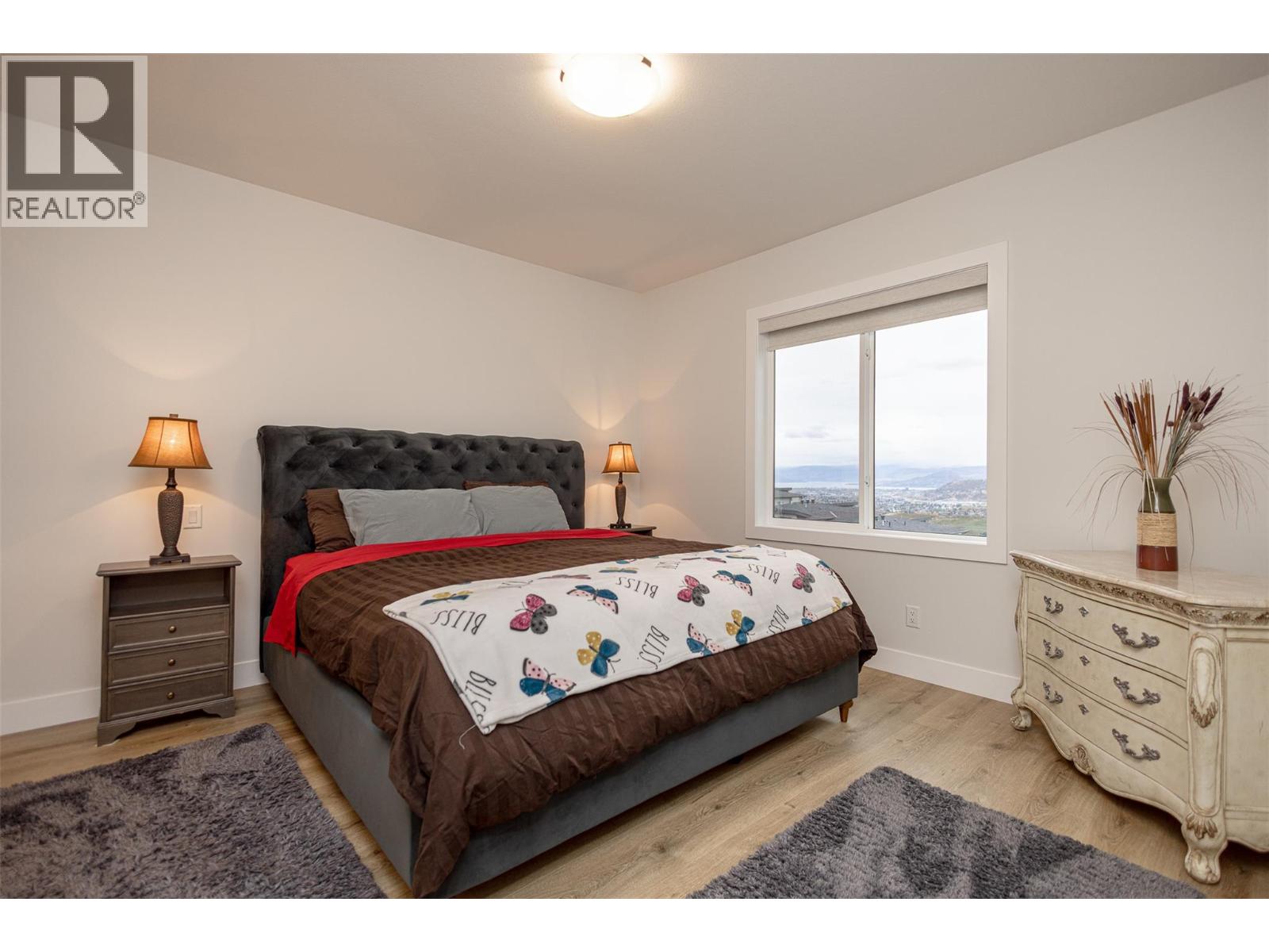 2118 Ryegrass Road