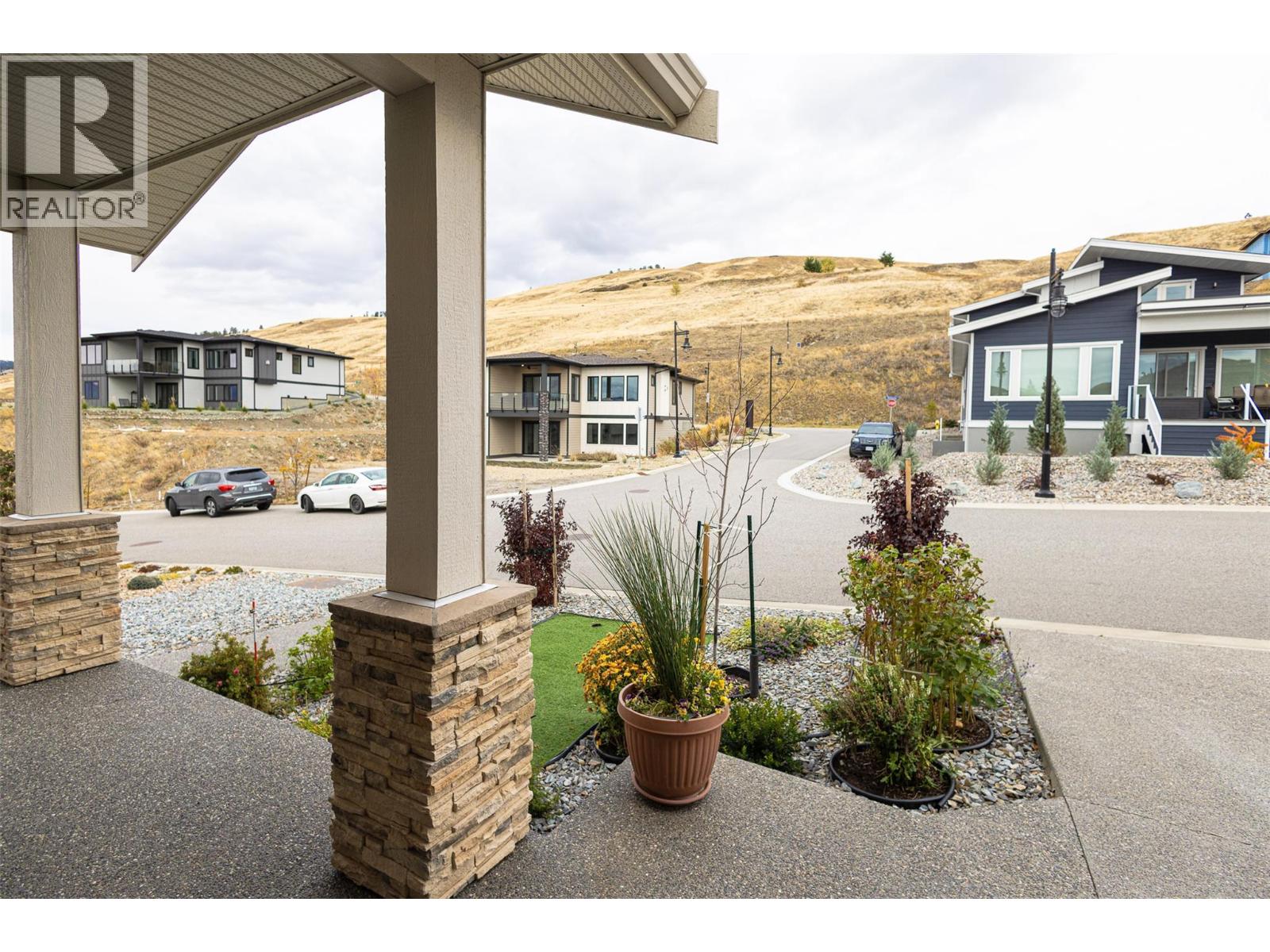 2118 Ryegrass Road