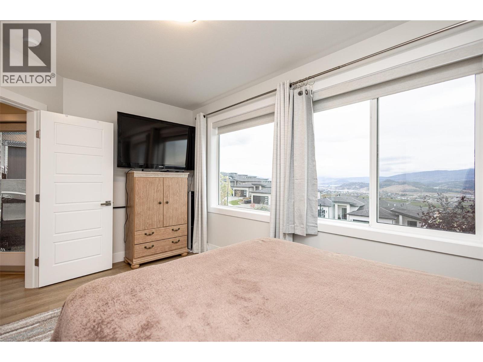 2118 Ryegrass Road
