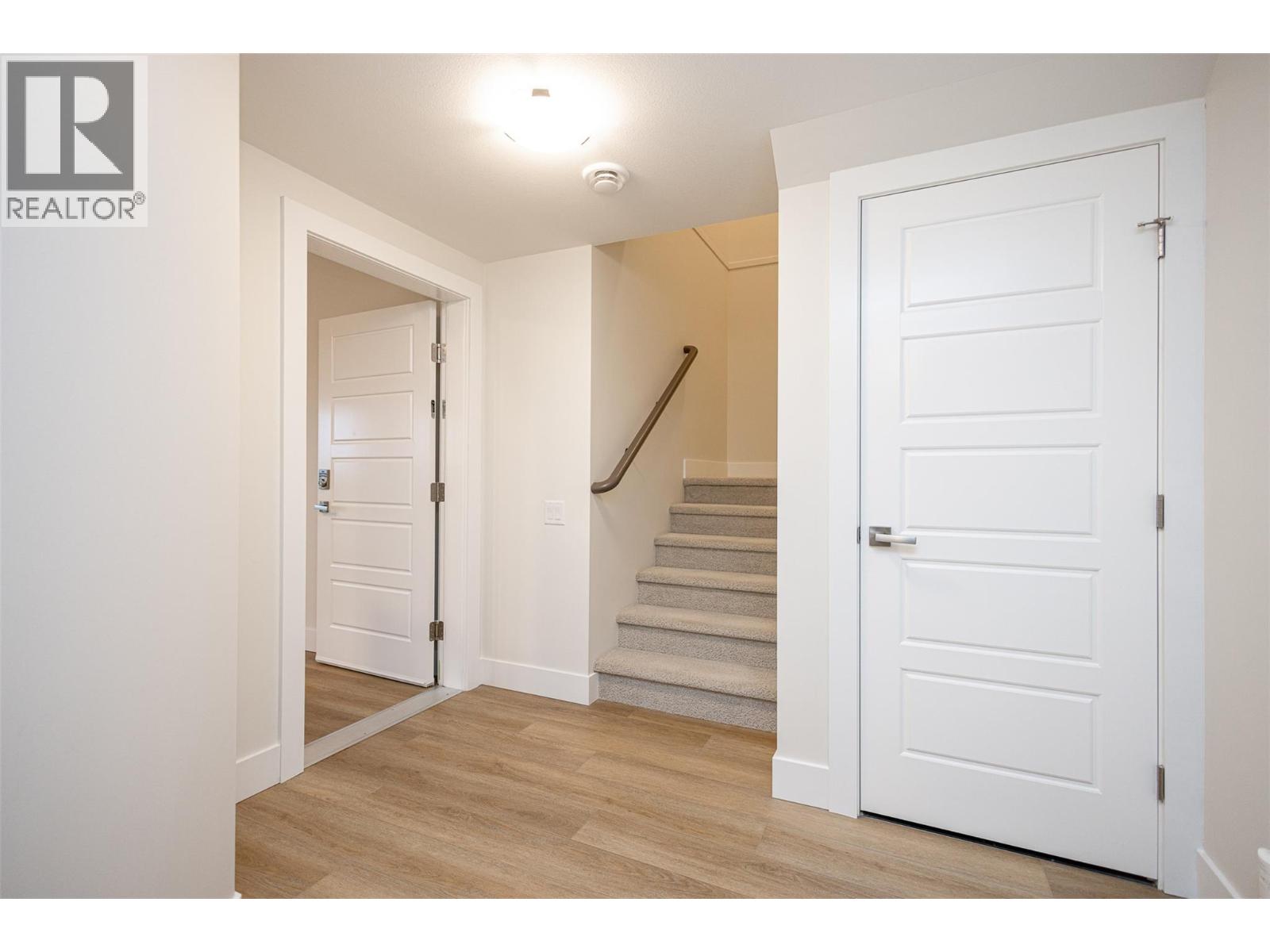 2118 Ryegrass Road