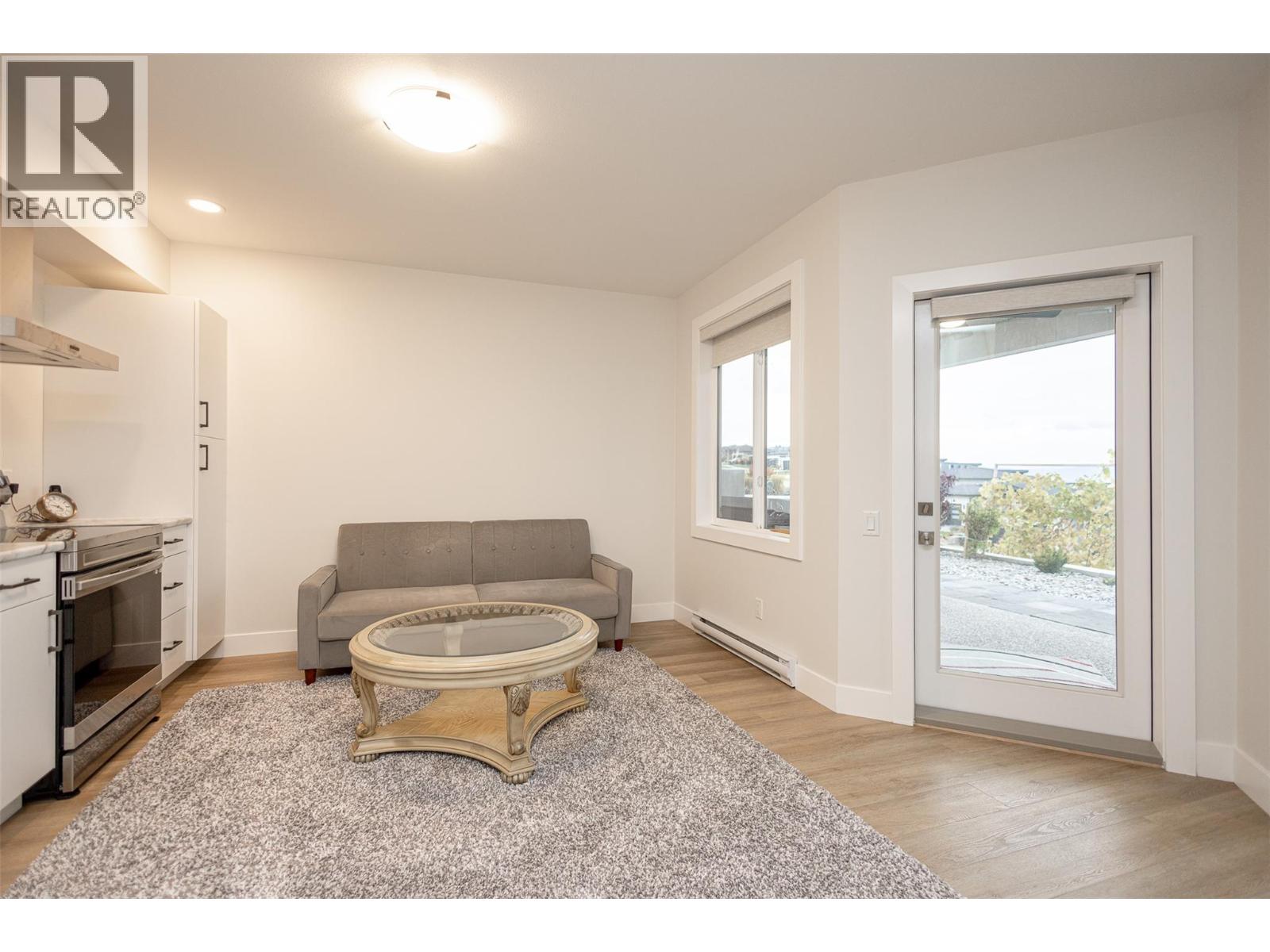 2118 Ryegrass Road