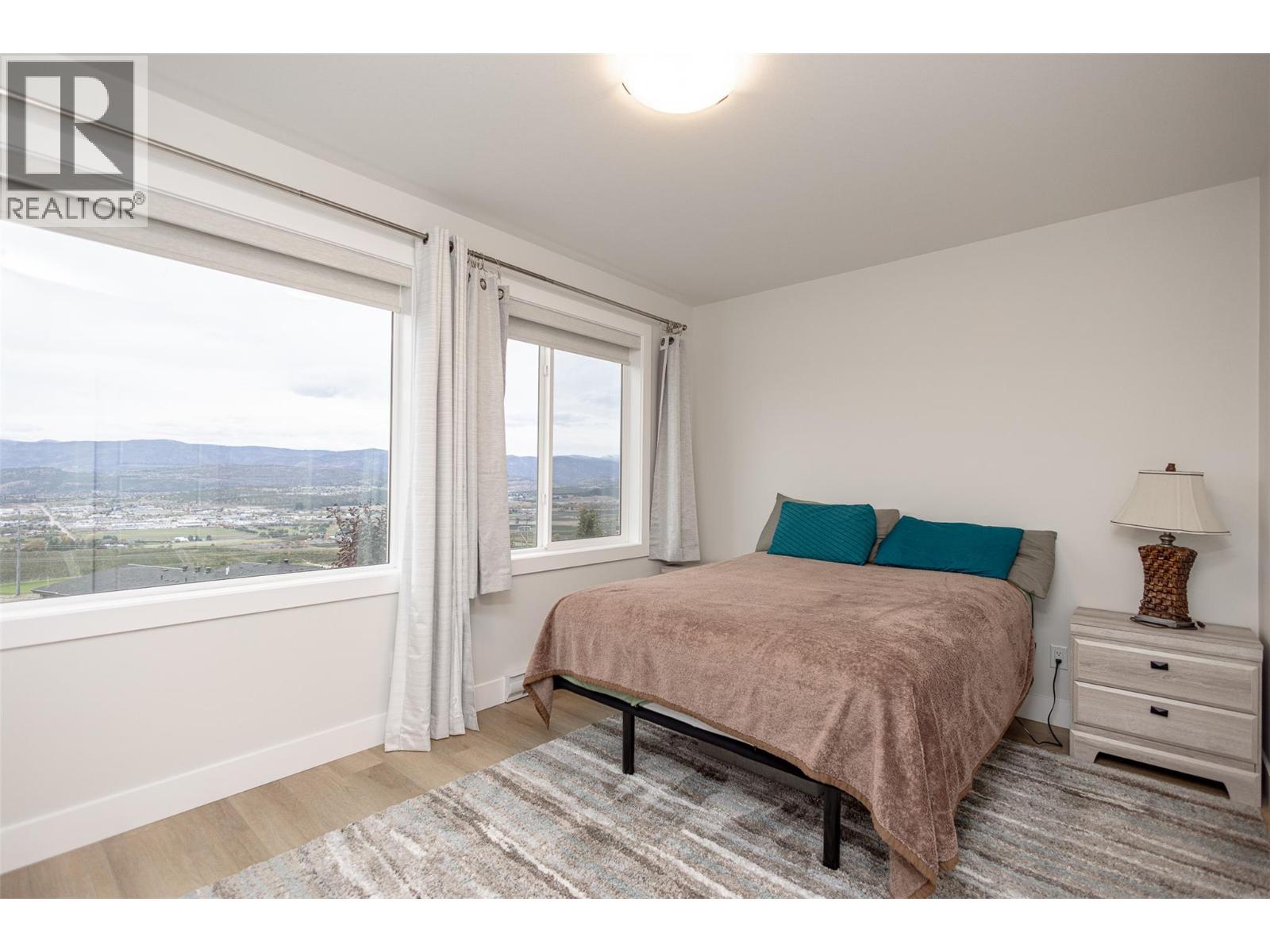2118 Ryegrass Road