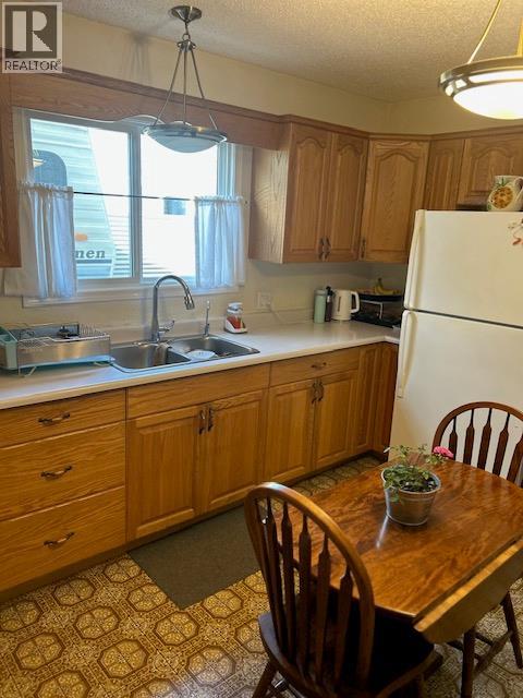 3537 Lakeshore Road