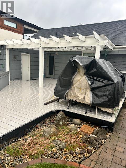 3547 Lakeshore Road