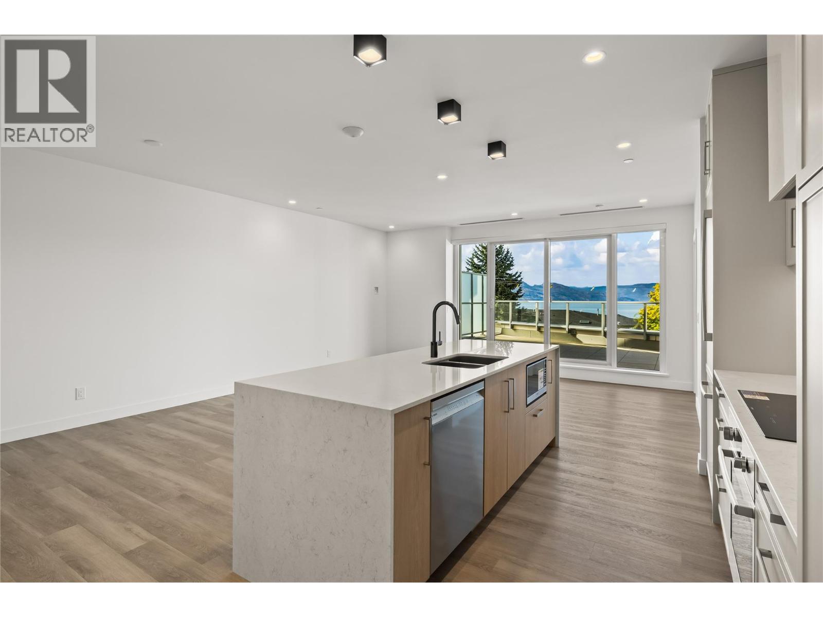 3340 Lakeshore Drive Unit# 306