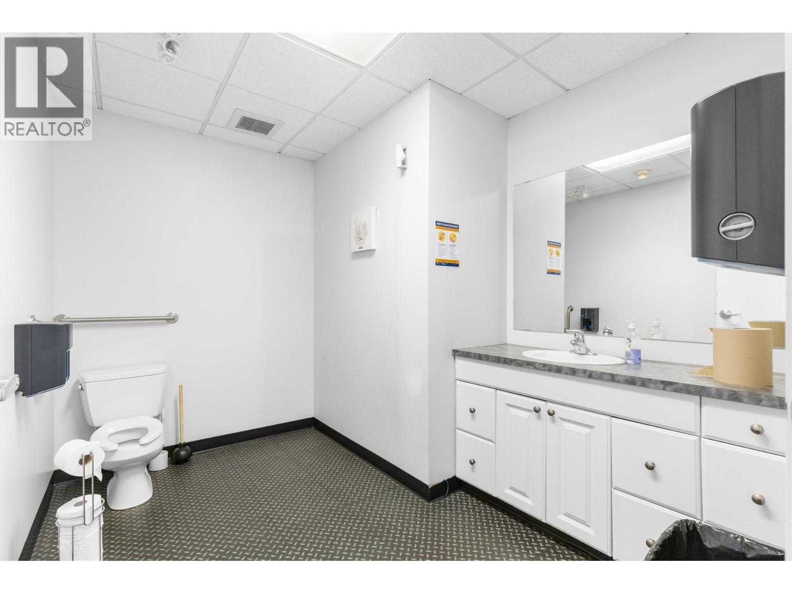 532 Leon Avenue Unit# 202