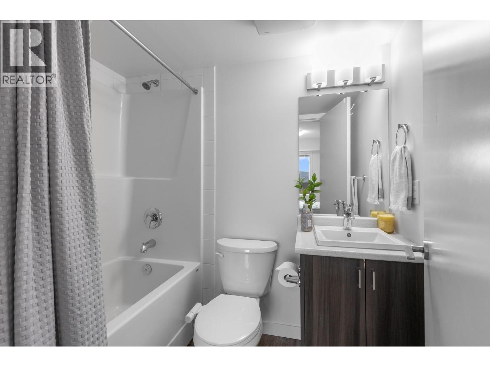 725 Academy Way Unit# 203