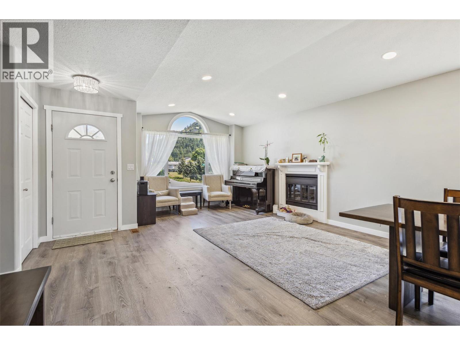 2678 Cameron Road