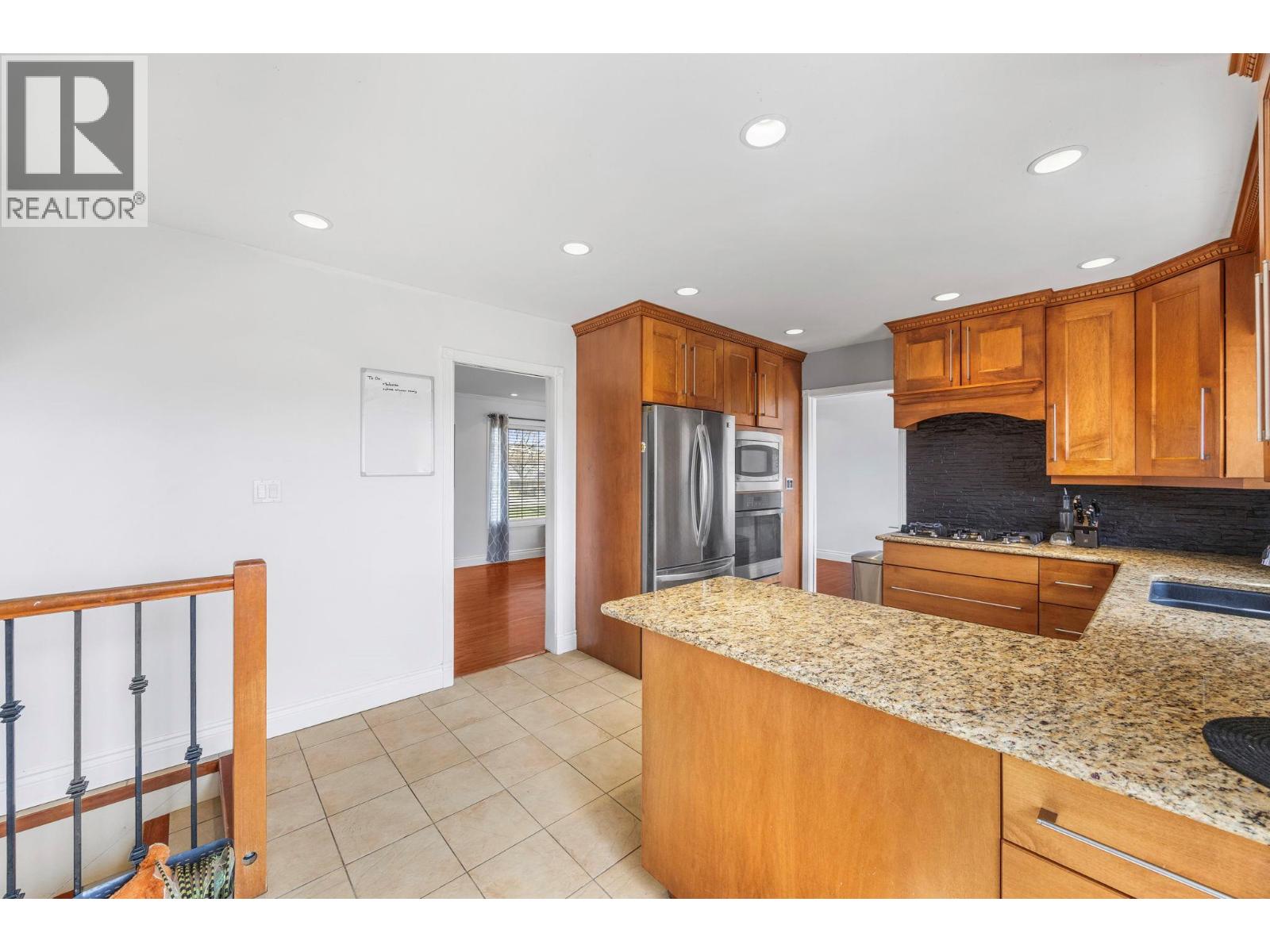 2545 Crestview Road