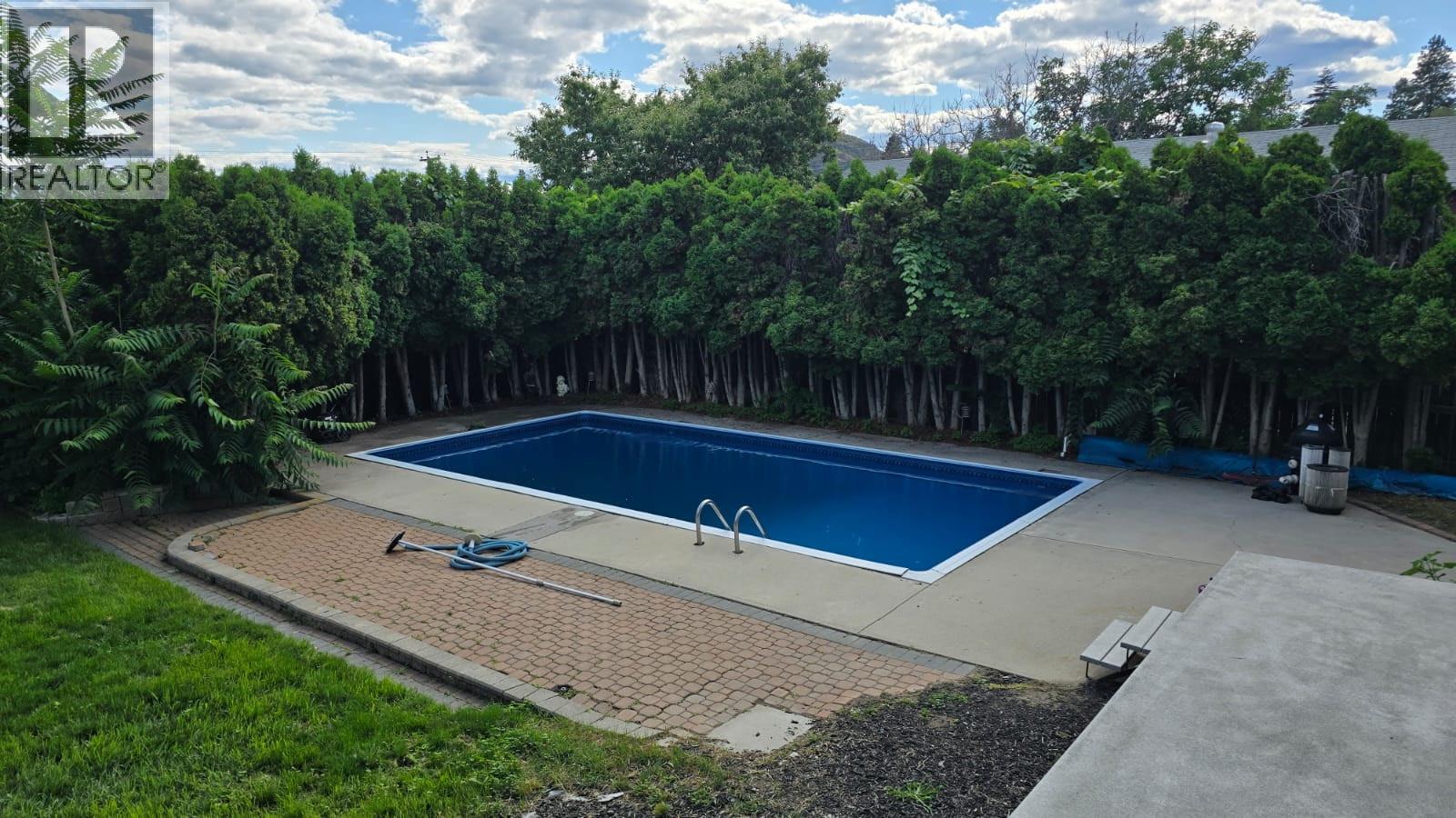2545 Crestview Road
