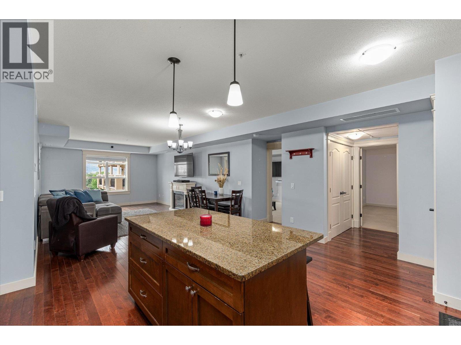2070 Boucherie Road Unit# 402