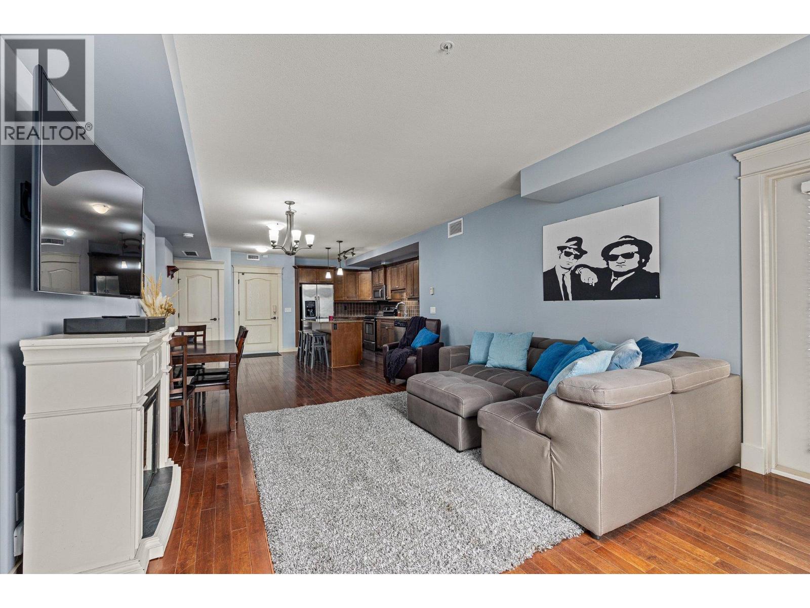 2070 Boucherie Road Unit# 402