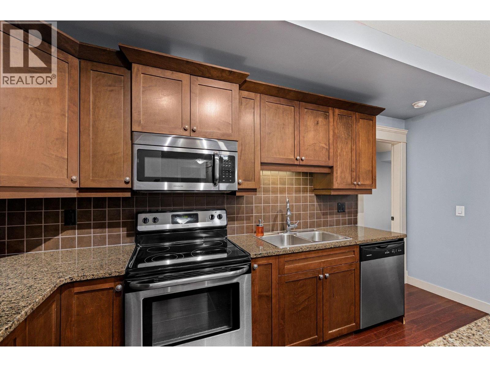 2070 Boucherie Road Unit# 402