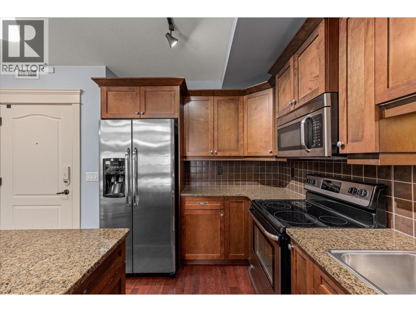 2070 Boucherie Road Unit# 402