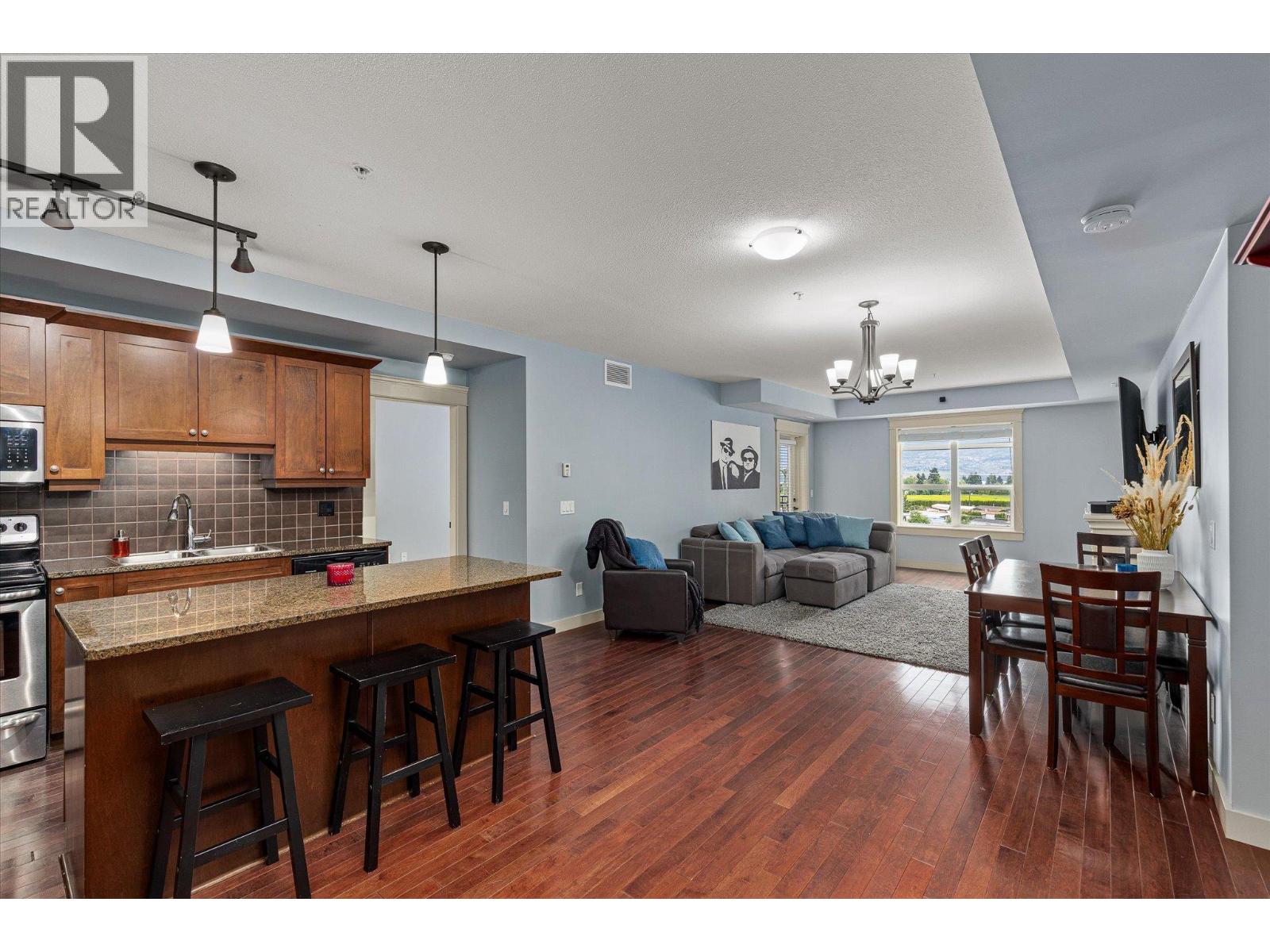 2070 Boucherie Road Unit# 402