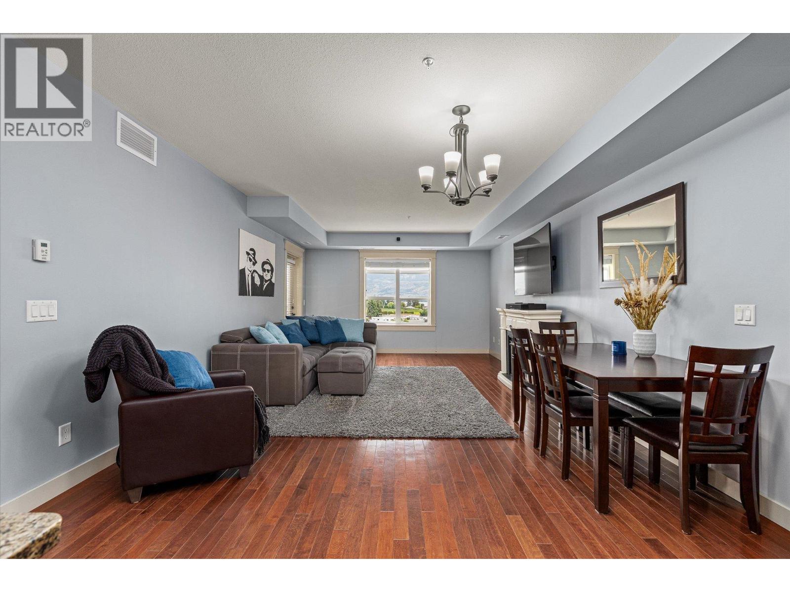 2070 Boucherie Road Unit# 402