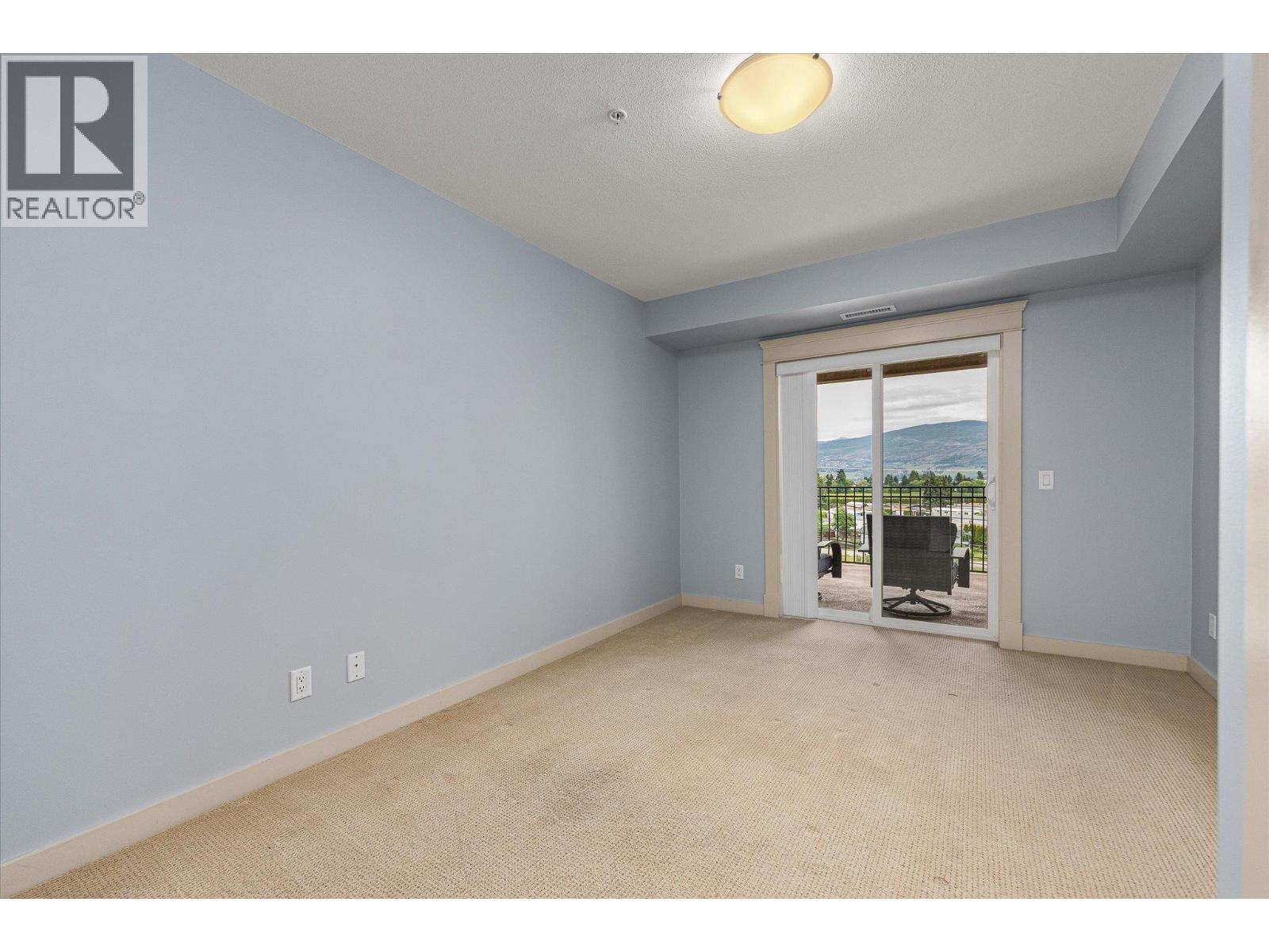 2070 Boucherie Road Unit# 402