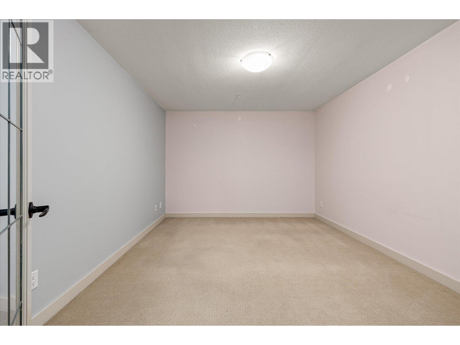2070 Boucherie Road Unit# 402