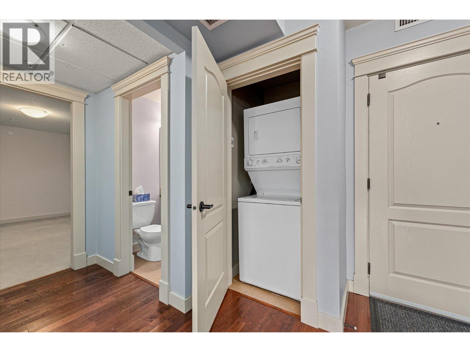 2070 Boucherie Road Unit# 402
